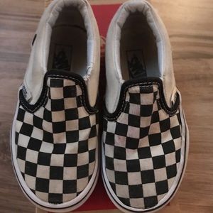 classic slip on checkerboard VANS